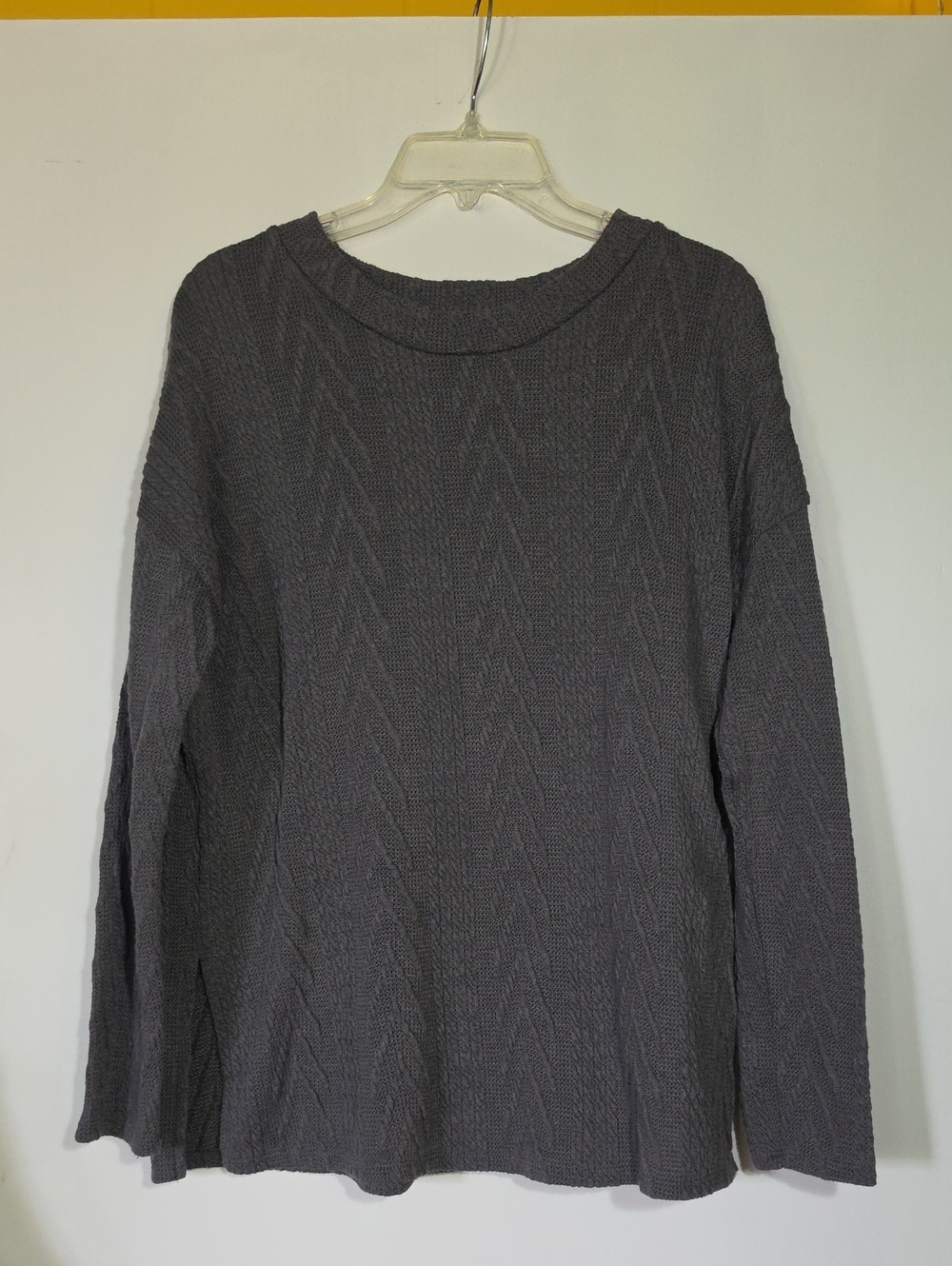Cherish Women's Gray Crewneck Cable Knit Sweater